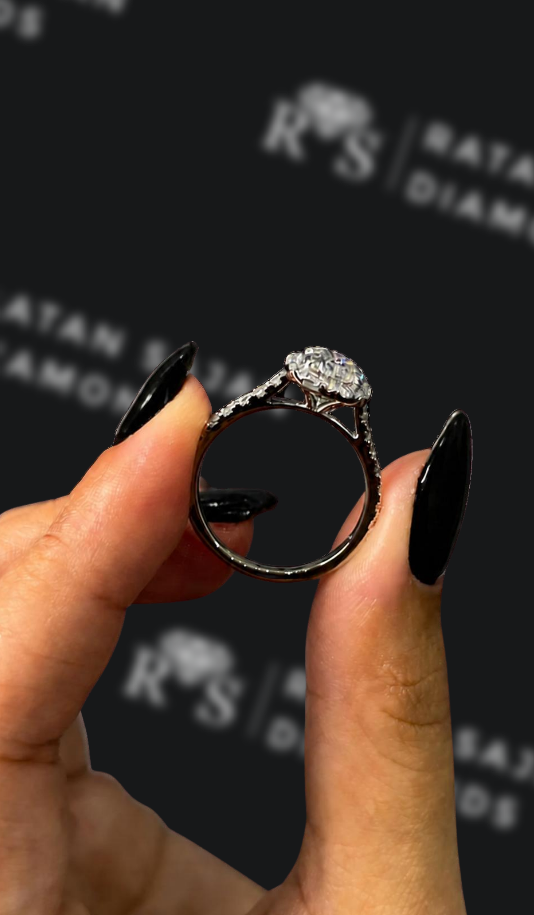 1.5 carat pear shaped natural diamond engagement ring by Ratan Sajan Diamonds Dubai