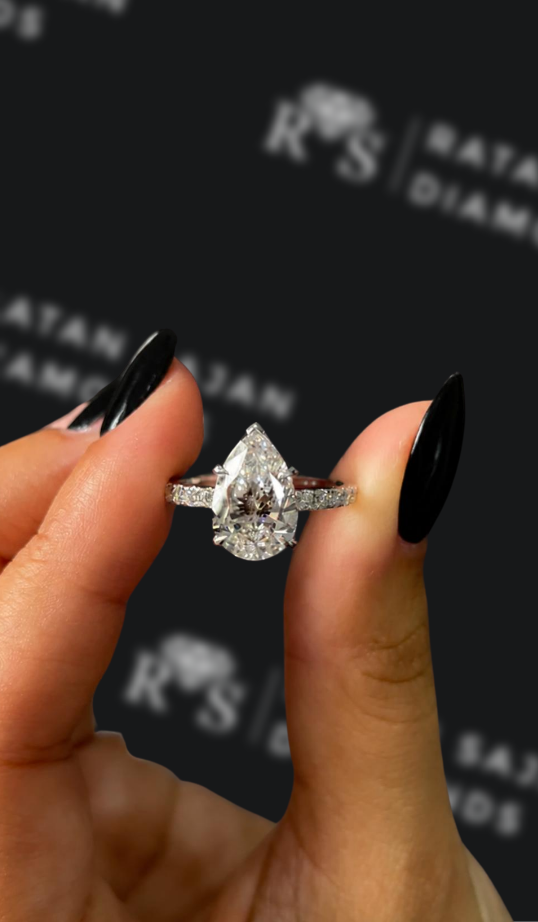 2.5 carat pear shaped natural diamond engagement ring by Ratan Sajan Diamonds Dubai