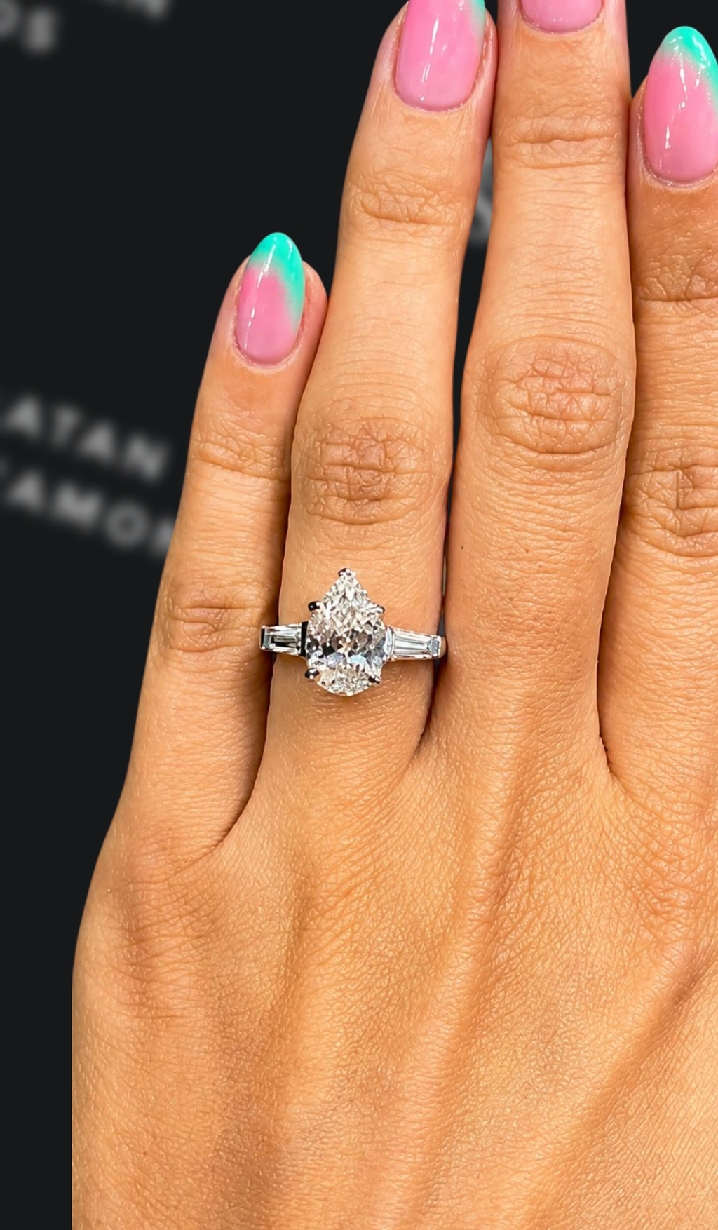 2 carat pear shaped natural diamond engagement ring by Ratan Sajan Diamonds Dubai