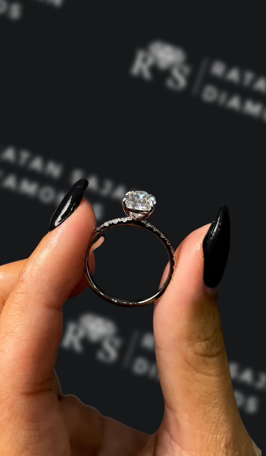 1.5 carat pear shaped natural diamond engagement ring by Ratan Sajan Diamonds Dubai