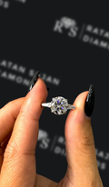 2.5 carat round brilliant natural diamond engagement ring by Ratan Sajan Diamonds Dubai