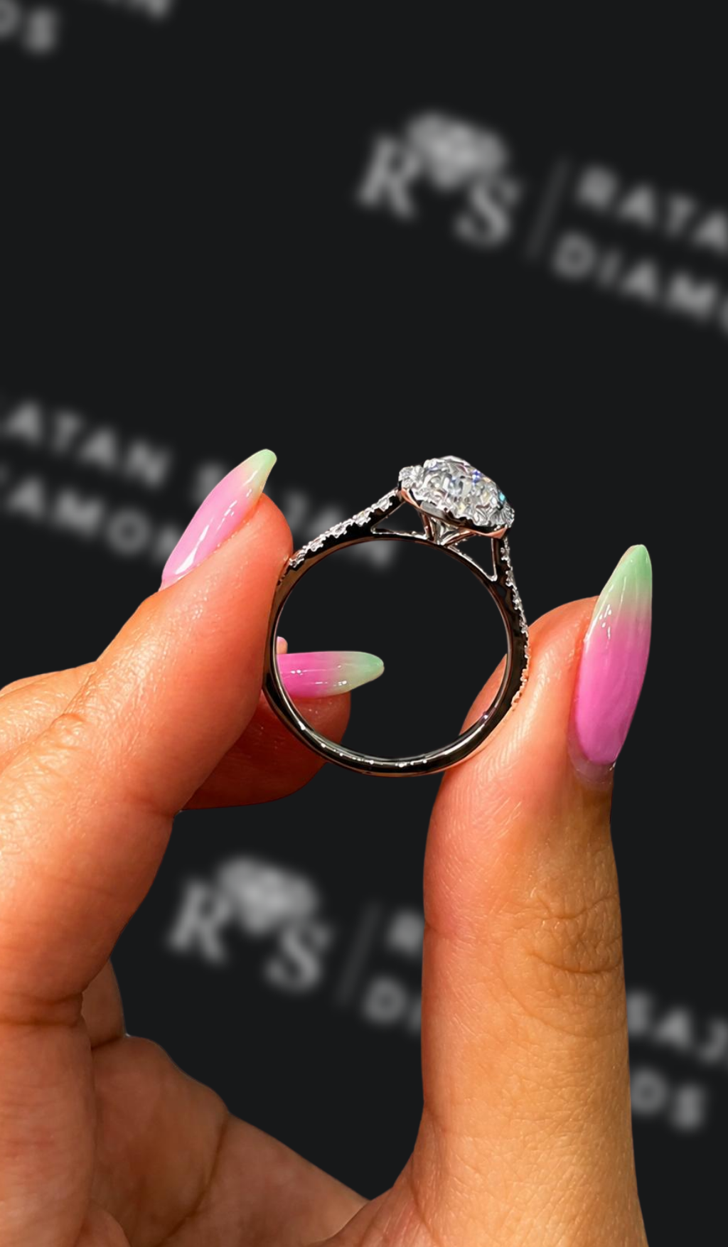 1.5 carat pear shaped natural diamond engagement ring by Ratan Sajan Diamonds Dubai