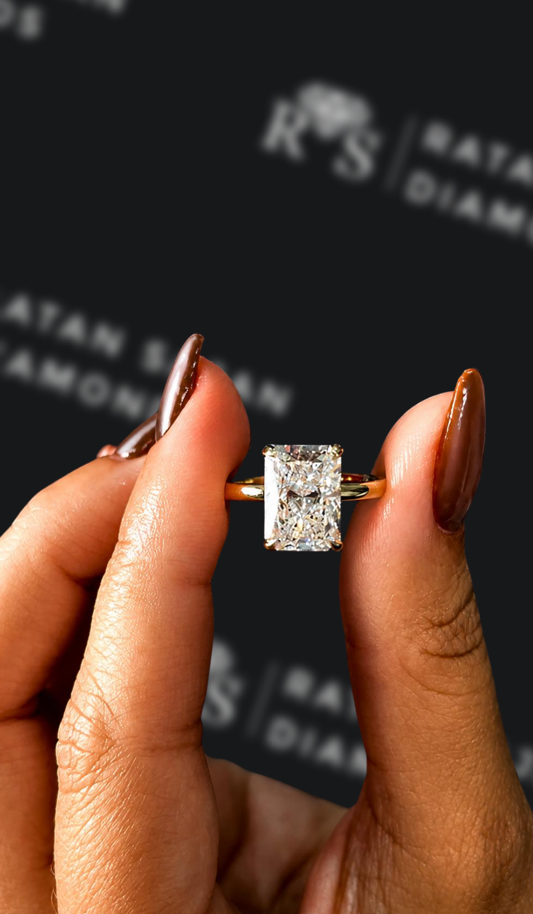 4 carat radiant cut natural diamond engagement ring by Ratan Sajan Diamonds Dubai