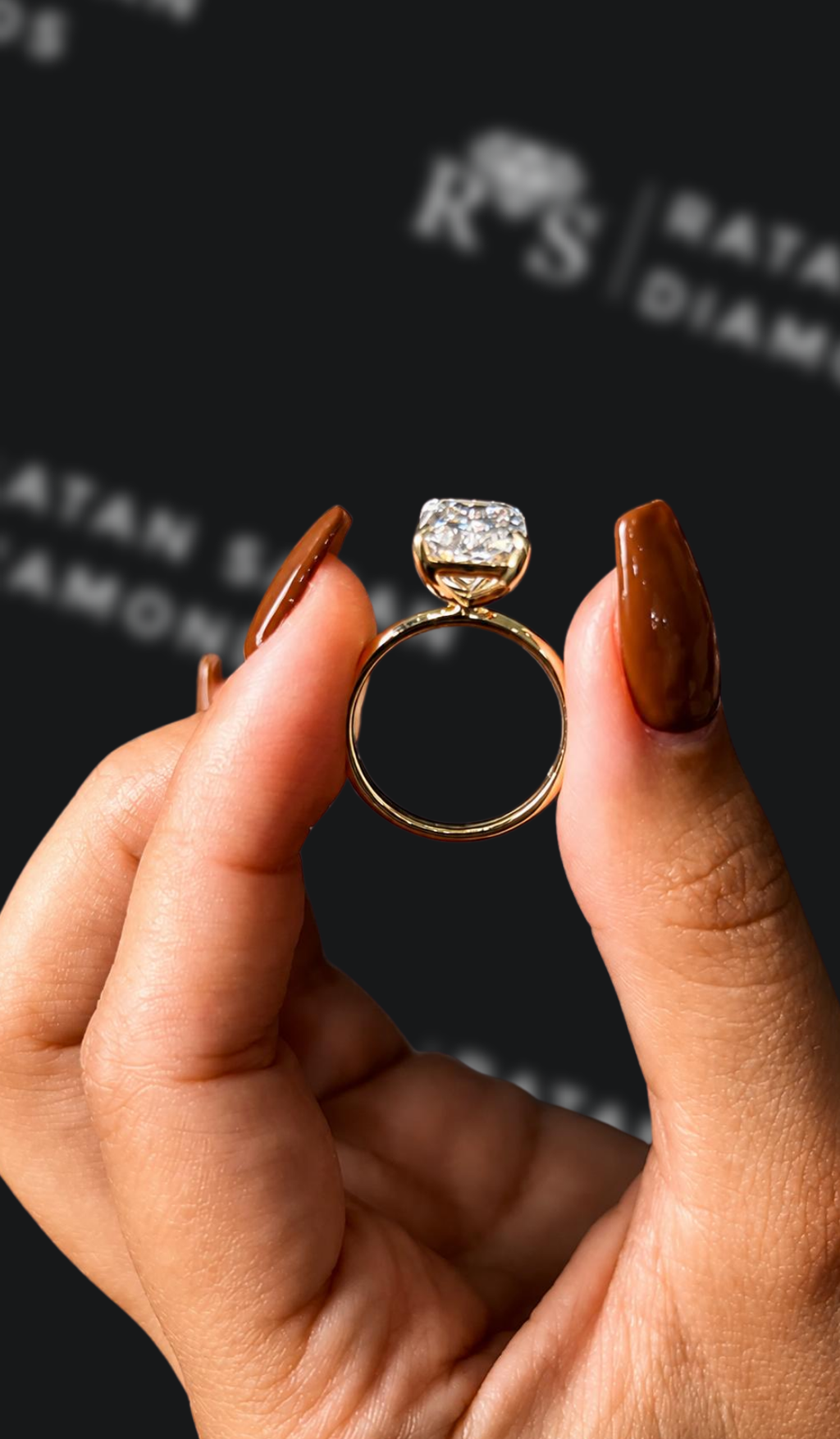 4 carat radiant cut natural diamond engagement ring by Ratan Sajan Diamonds Dubai