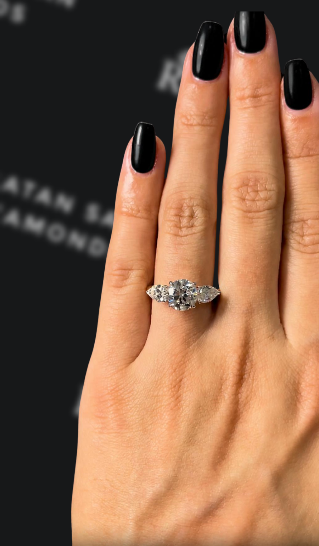 1.5 carat round brilliant natural diamond engagement ring by Ratan Sajan Diamonds Dubai