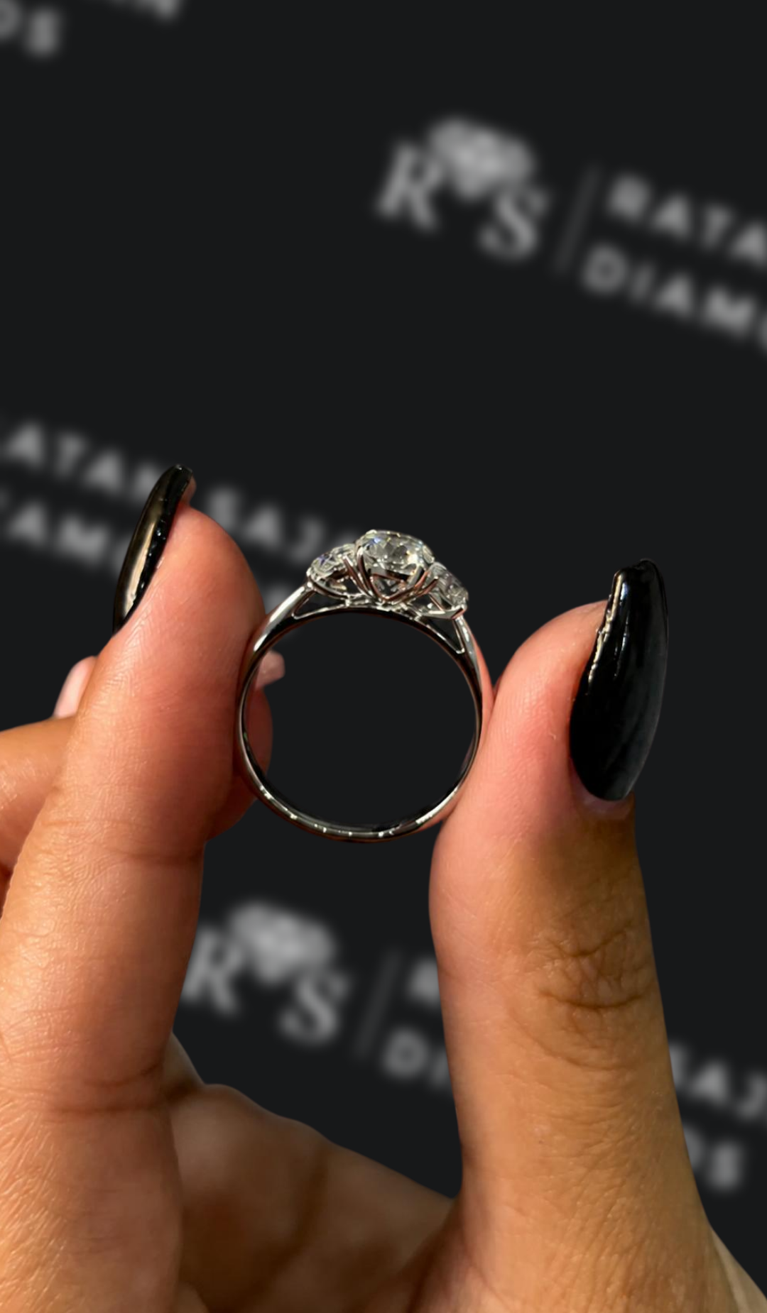 0.5 carat round brilliant natural diamond engagement ring by Ratan Sajan Diamonds Dubai