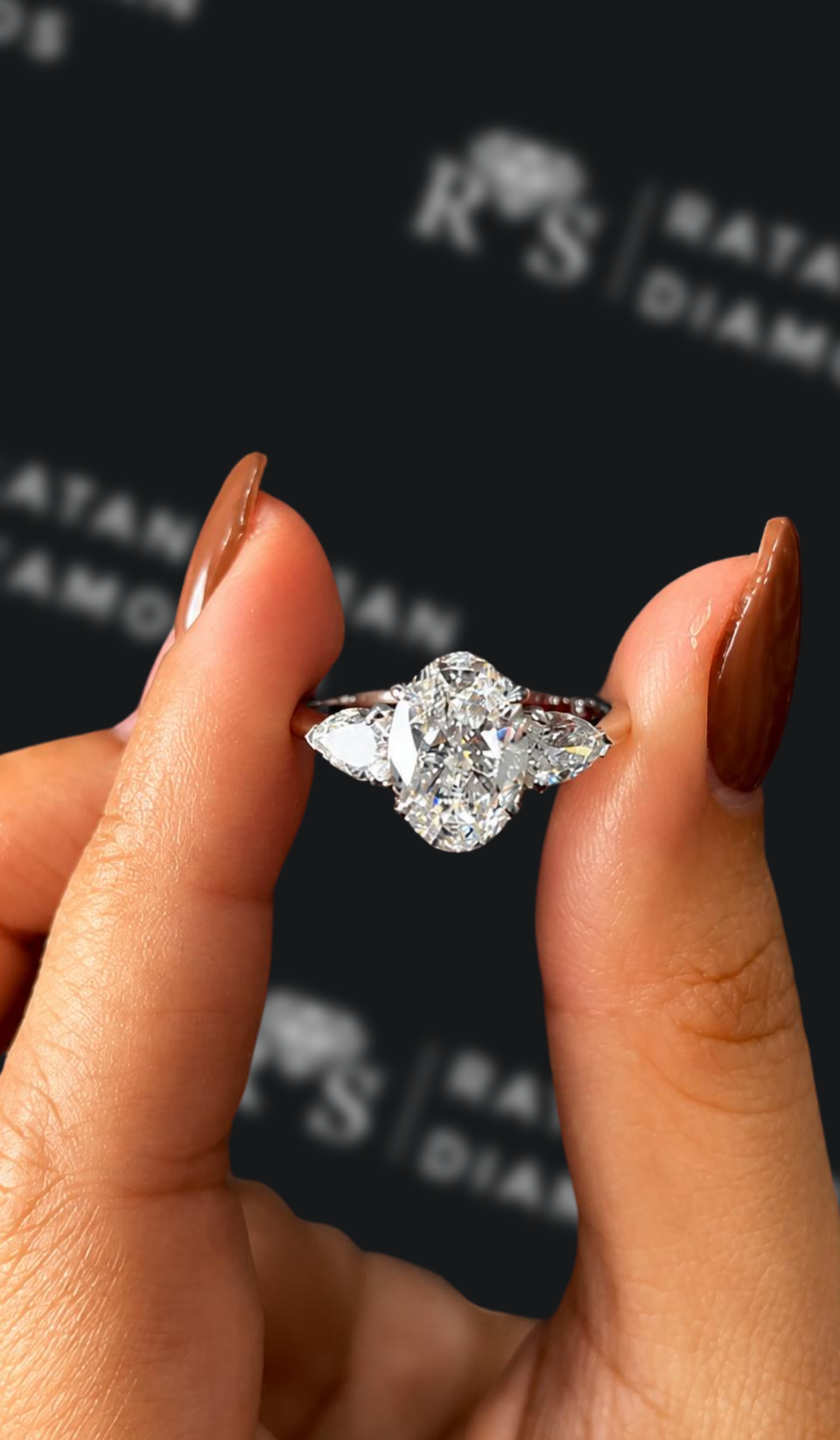 2.5 carat oval natural diamond engagement ring by Ratan Sajan Diamonds Dubai