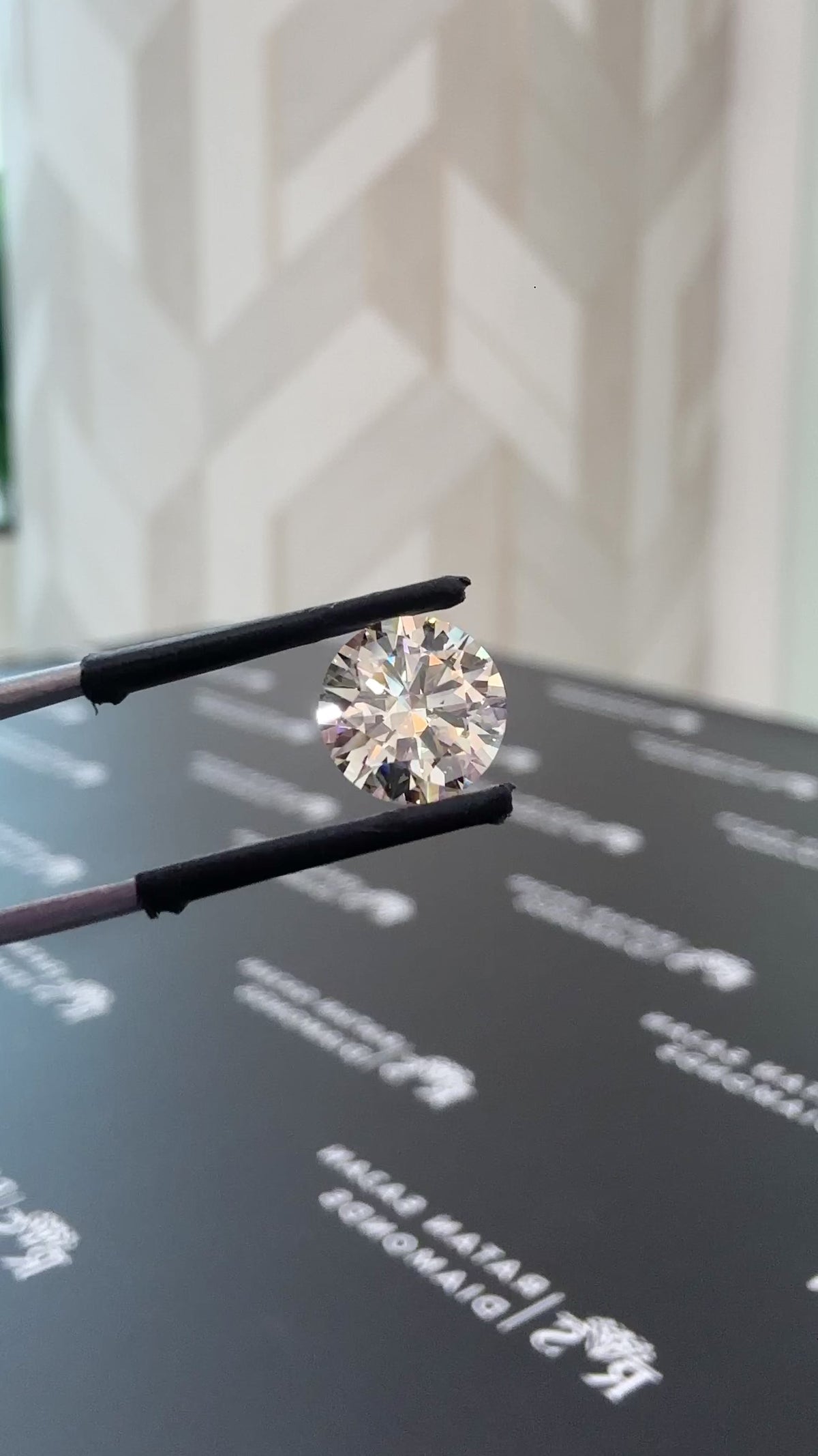 3.03 Carat – O SI2 – Round Shape – Natural Diamond – GIA Certified